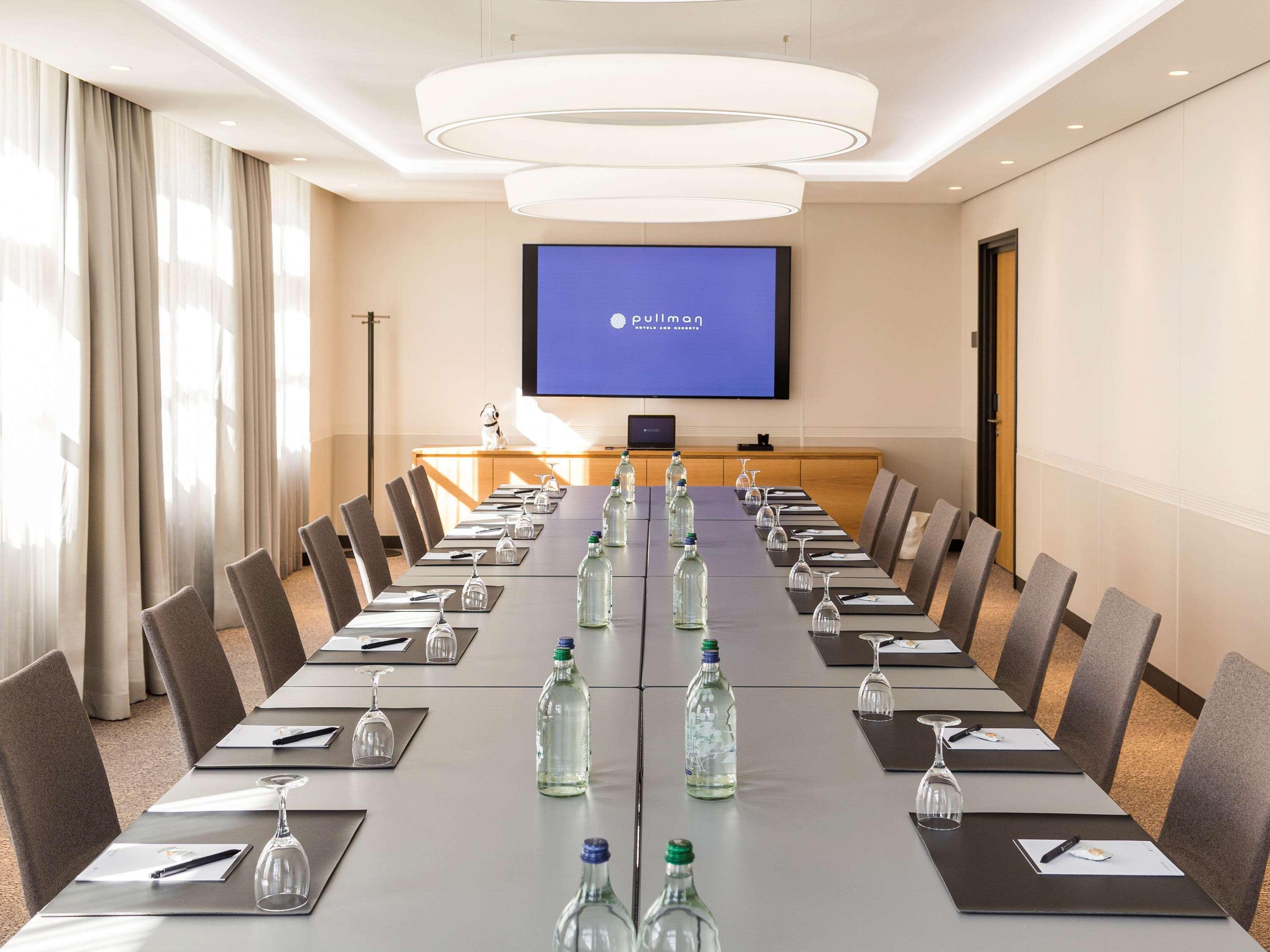 Pullman Basel Europe Hotel Luaran gambar